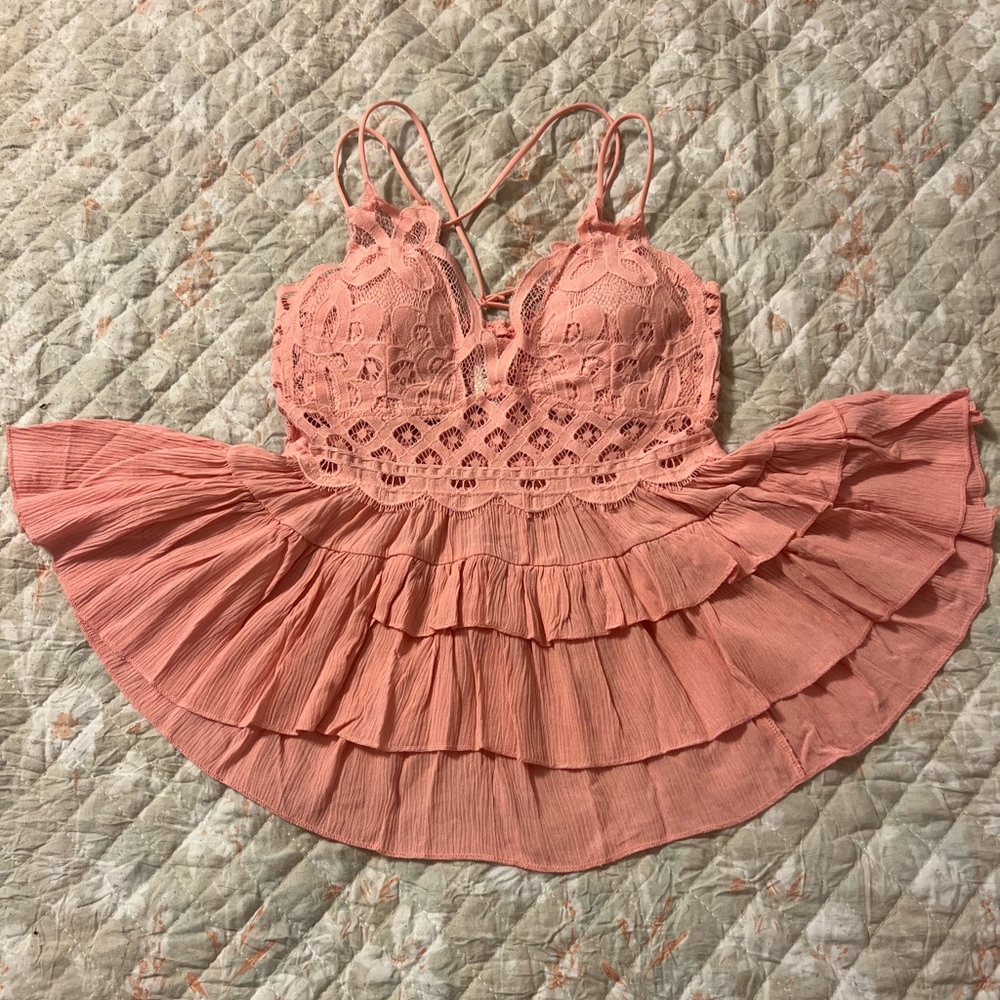 Blush Ruffled Cami Zenana, M